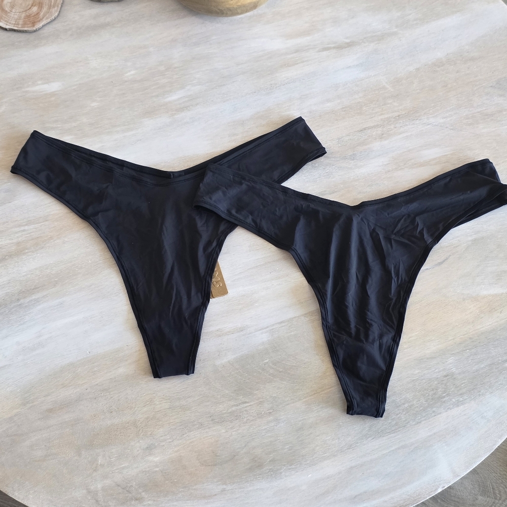 2pcs SKIMS Thongs | Womens Jelly Sheer Dipped Thong Onyx /2X/NWT
